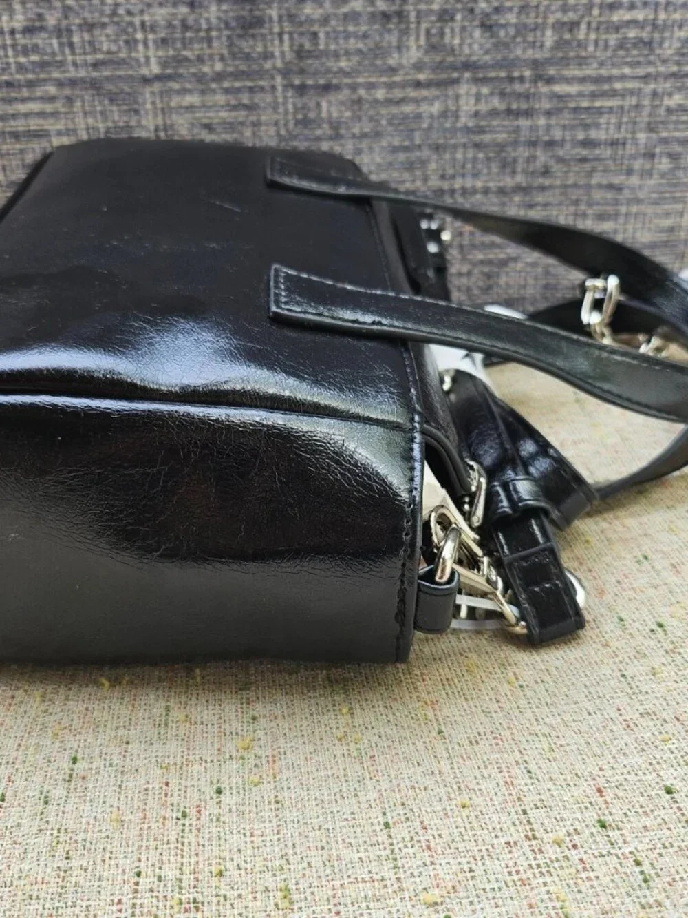 Madden NYC Women Handbag Purse Black Faux Patent Leather Crossbody W Heart Charm